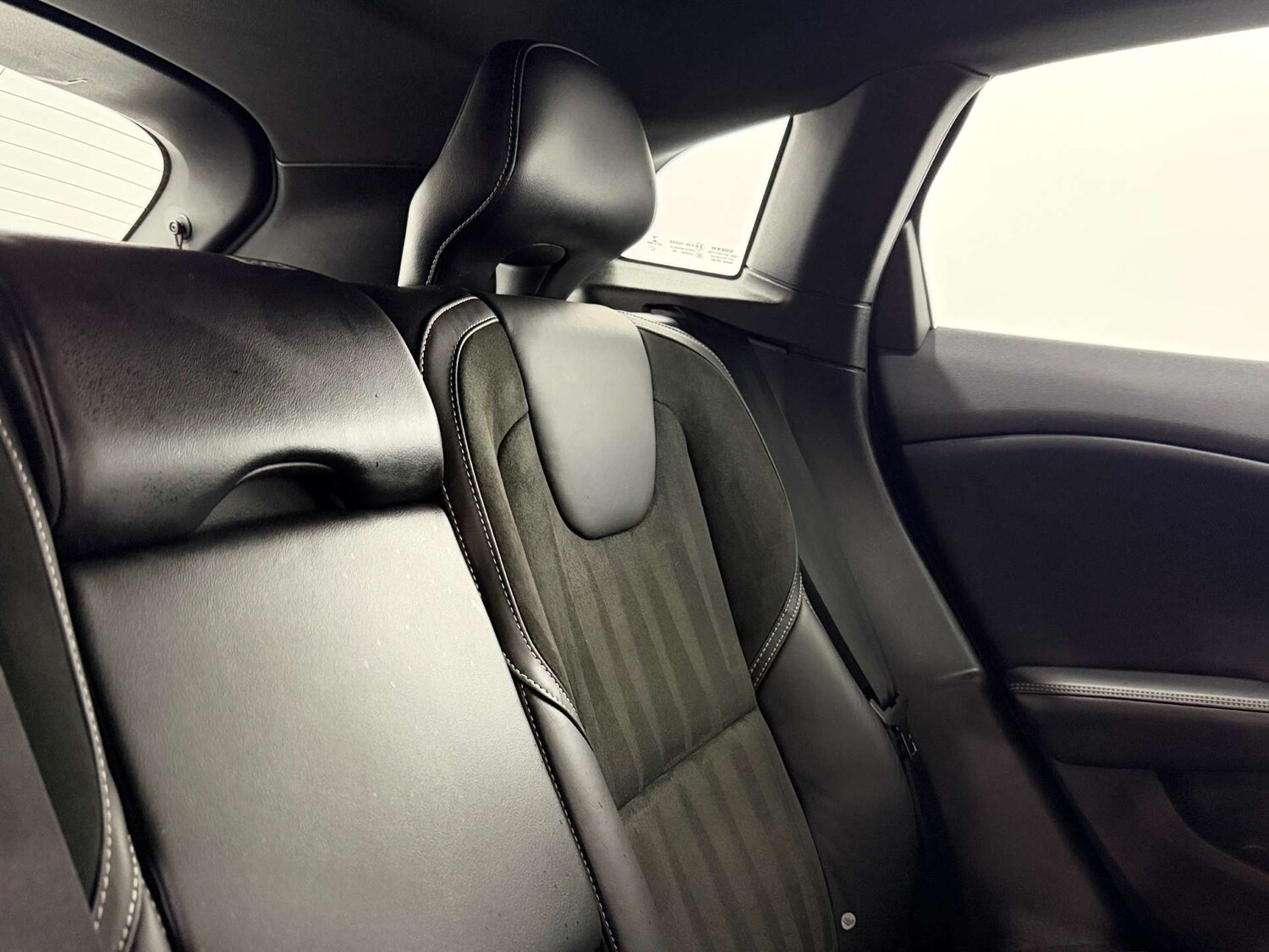 Used Volvo V40 2018 for sale - 77422812: Photo 16