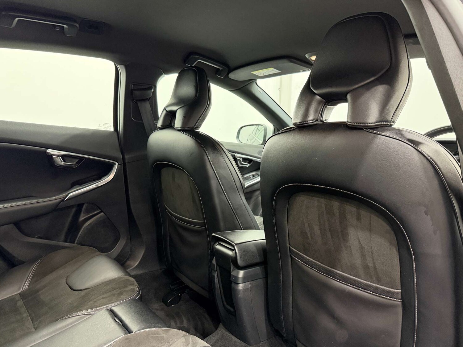 Used Volvo V40 2018 for sale - 77422812: Photo 17