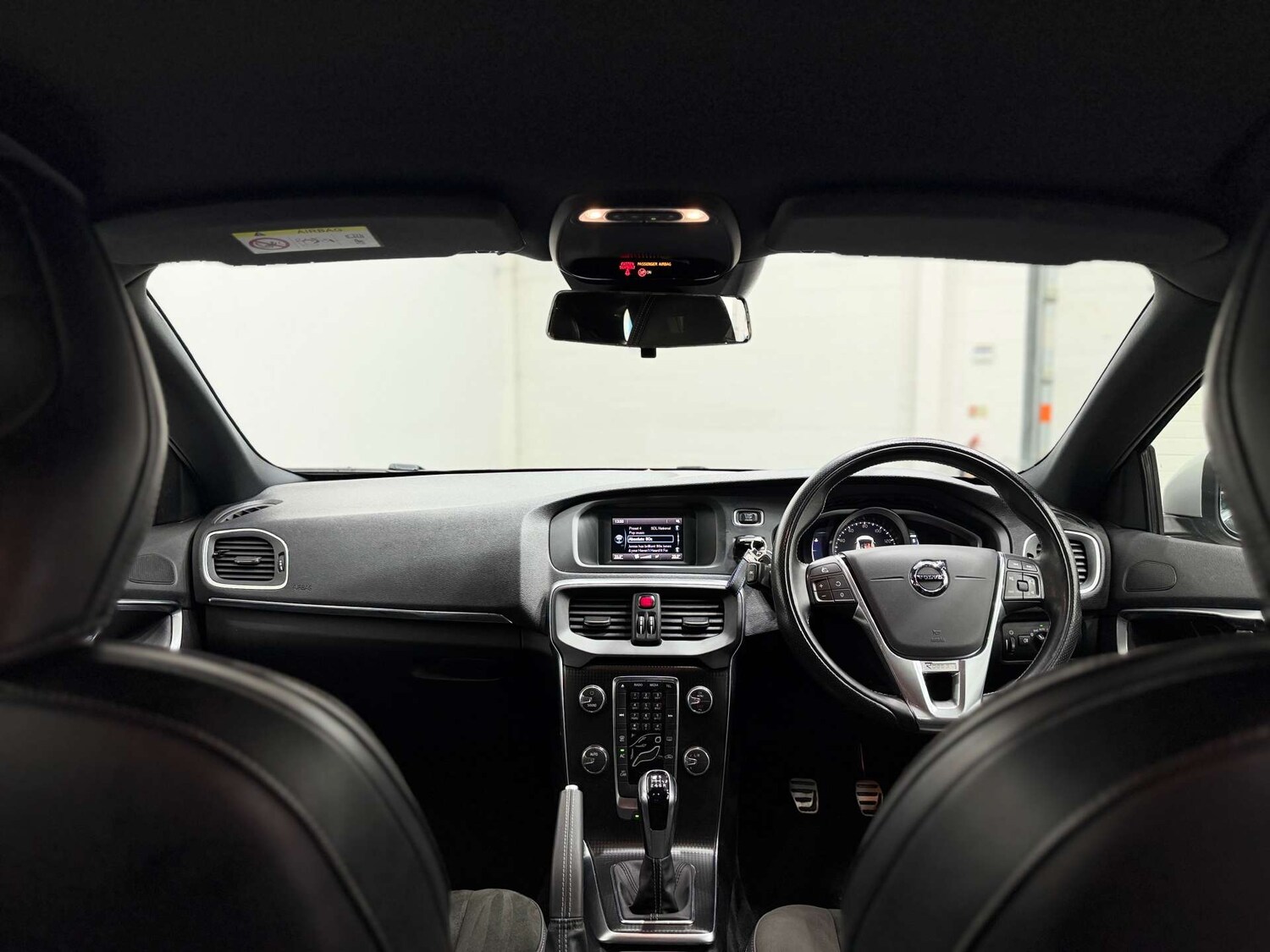 Used Volvo V40 2018 for sale - 77422812: Photo 18