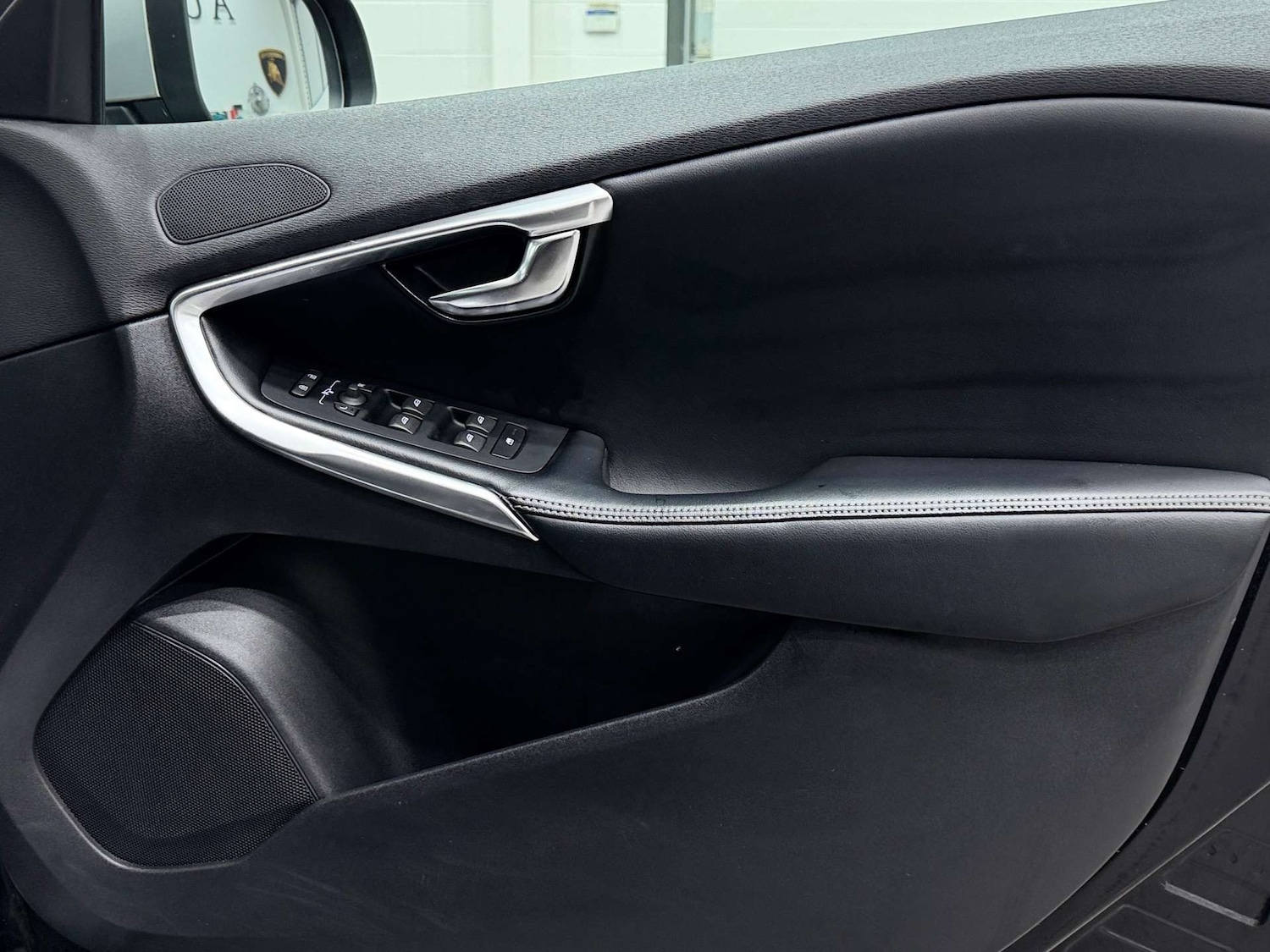 Used Volvo V40 2018 for sale - 77422812: Photo 34