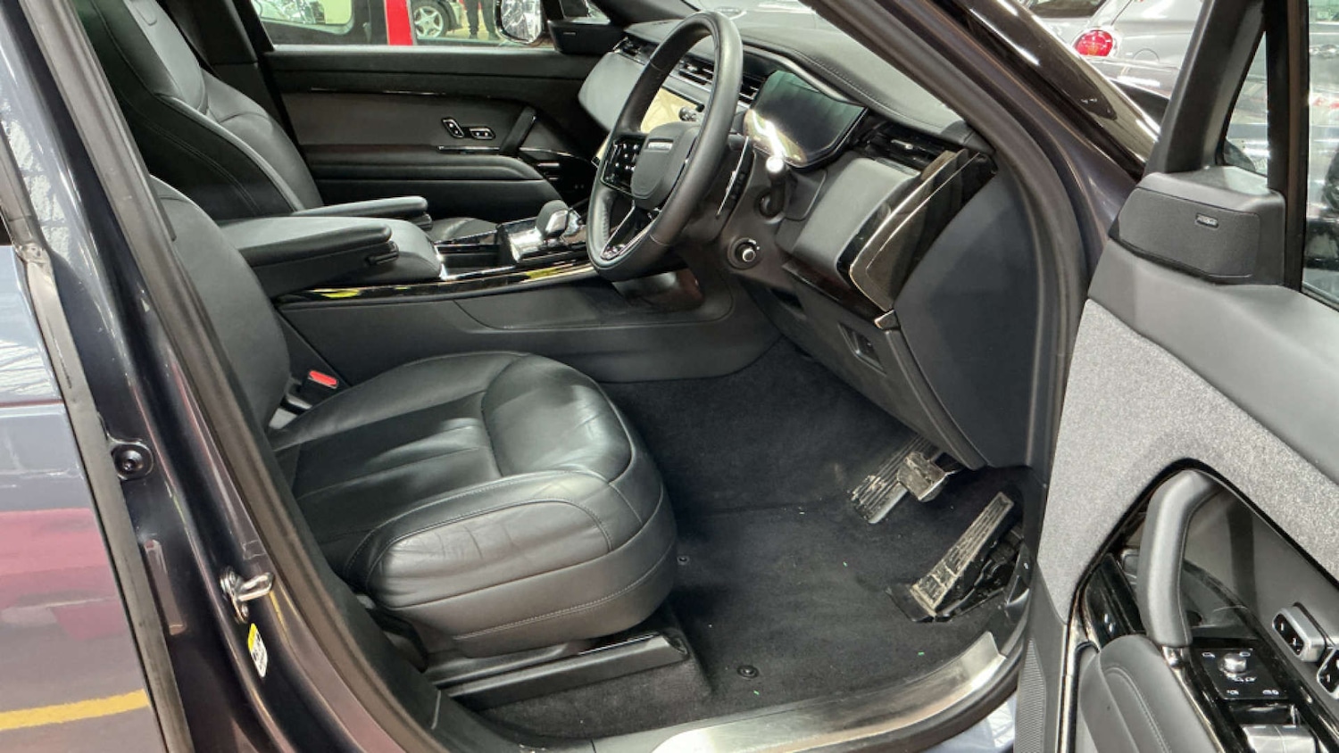 Used Land Rover Range Rover Sport 2023 for sale - 78031081: Photo 2