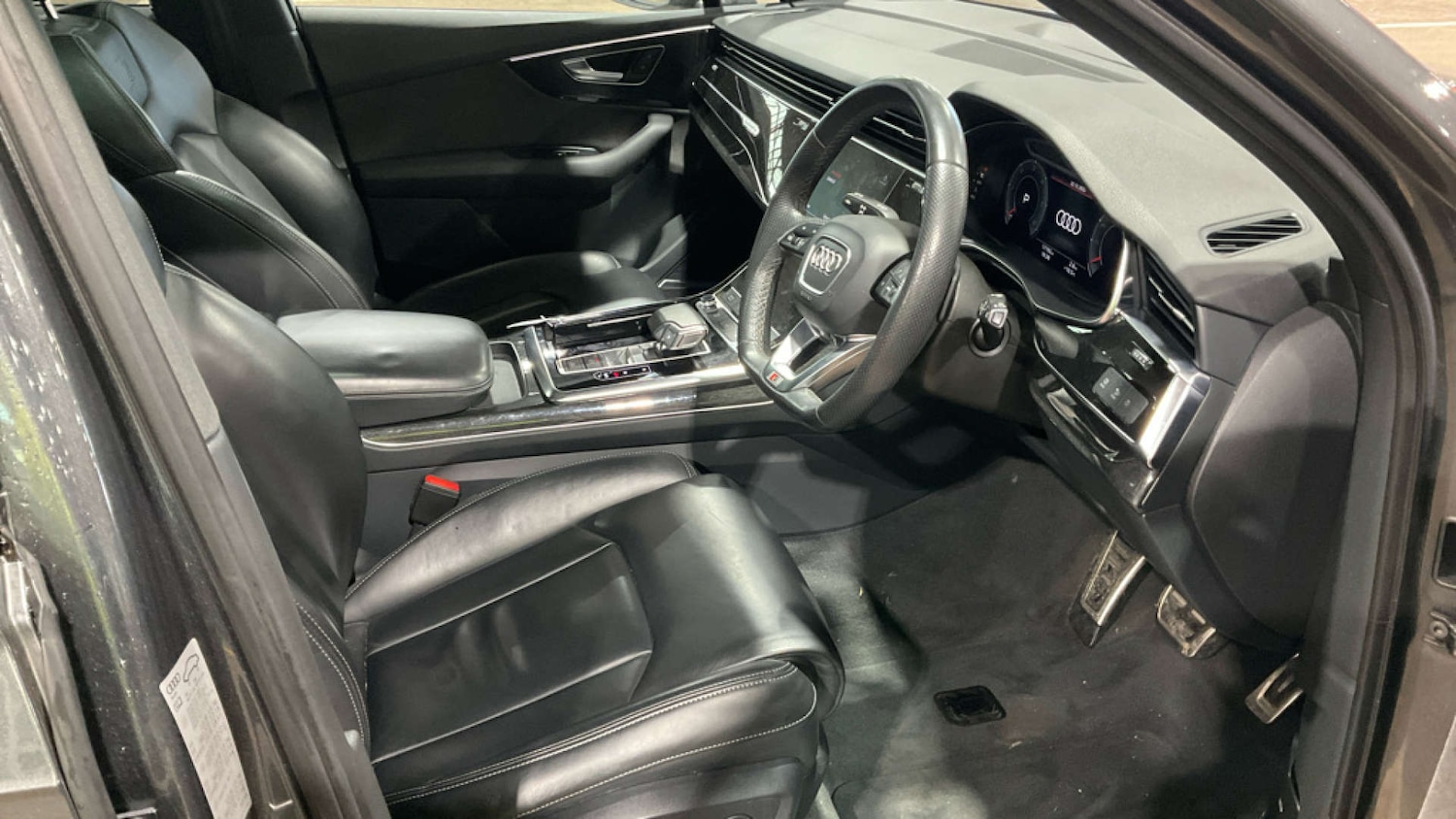 Used Audi Q7 2020 for sale - 77137408: Photo 2