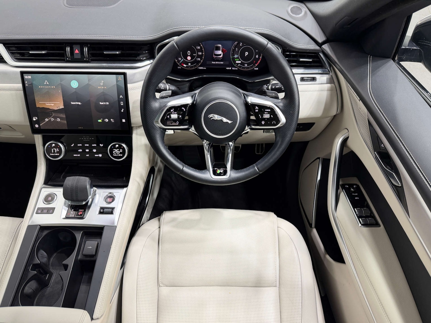 Used Jaguar F-Pace 2023 for sale - 77833938: Photo 23