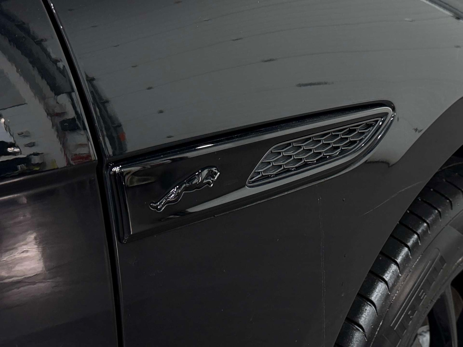 Used Jaguar F-Pace 2023 for sale - 77833938: Photo 32