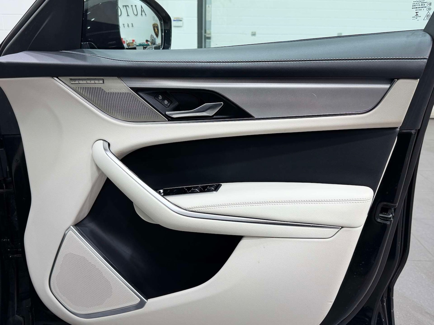 Used Jaguar F-Pace 2023 for sale - 77833938: Photo 37