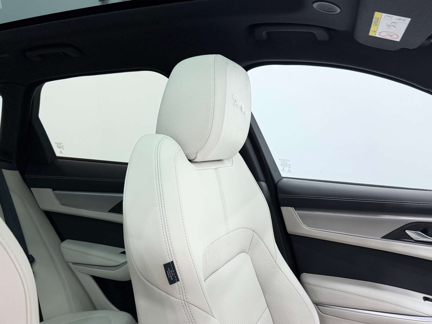 Used Jaguar F-Pace 2023 for sale - 77833938: Photo 39