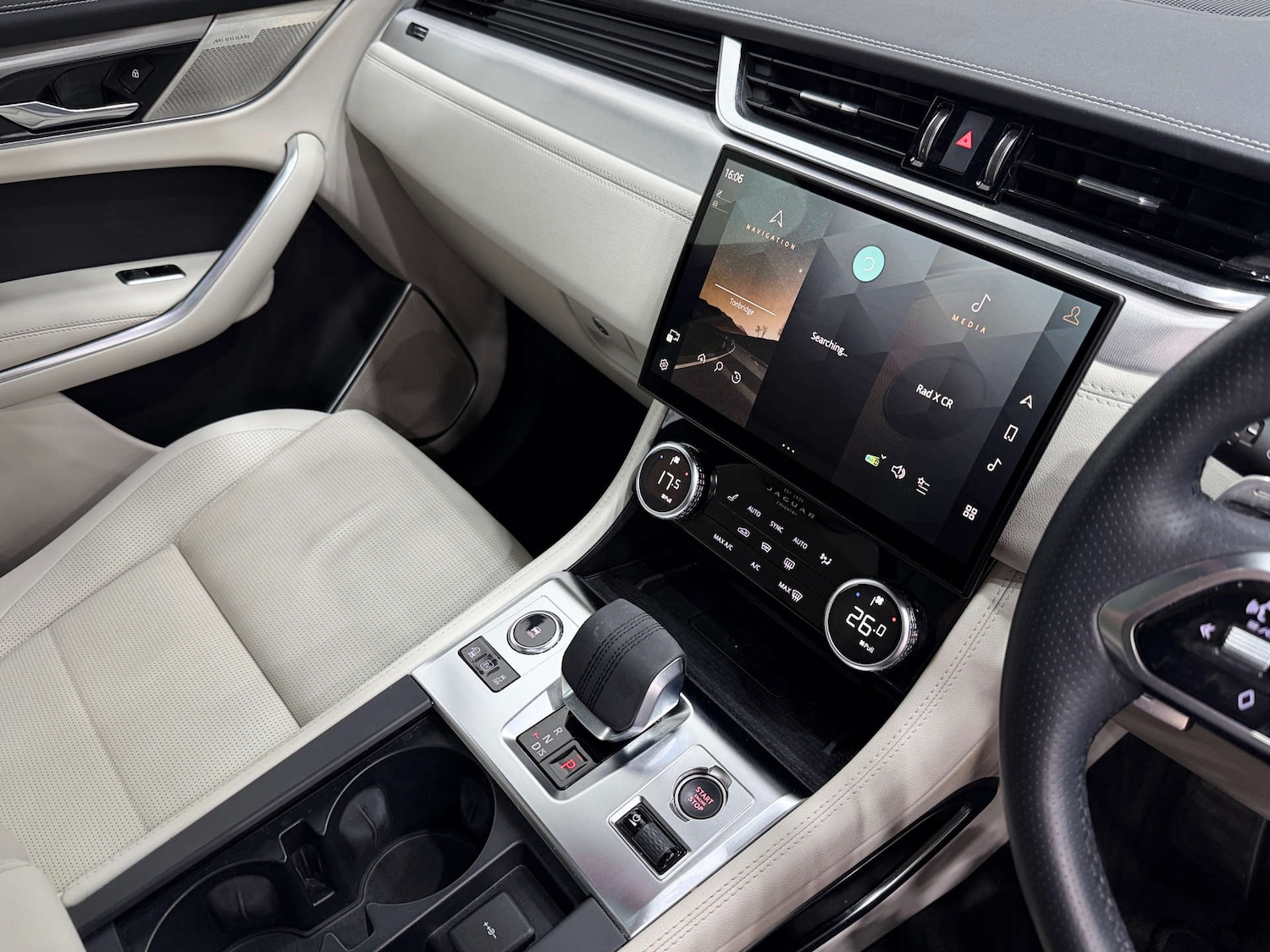 Used Jaguar F-Pace 2023 for sale - 77833938: Photo 42