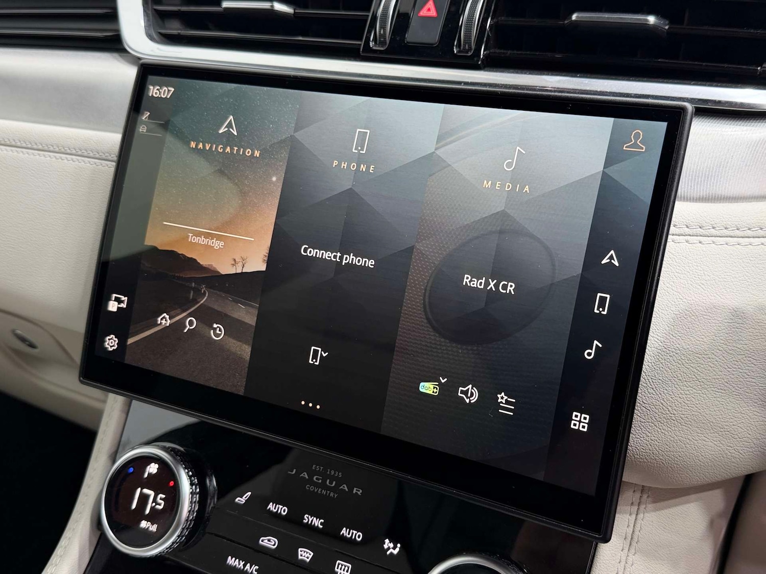 Used Jaguar F-Pace 2023 for sale - 77833938: Photo 43