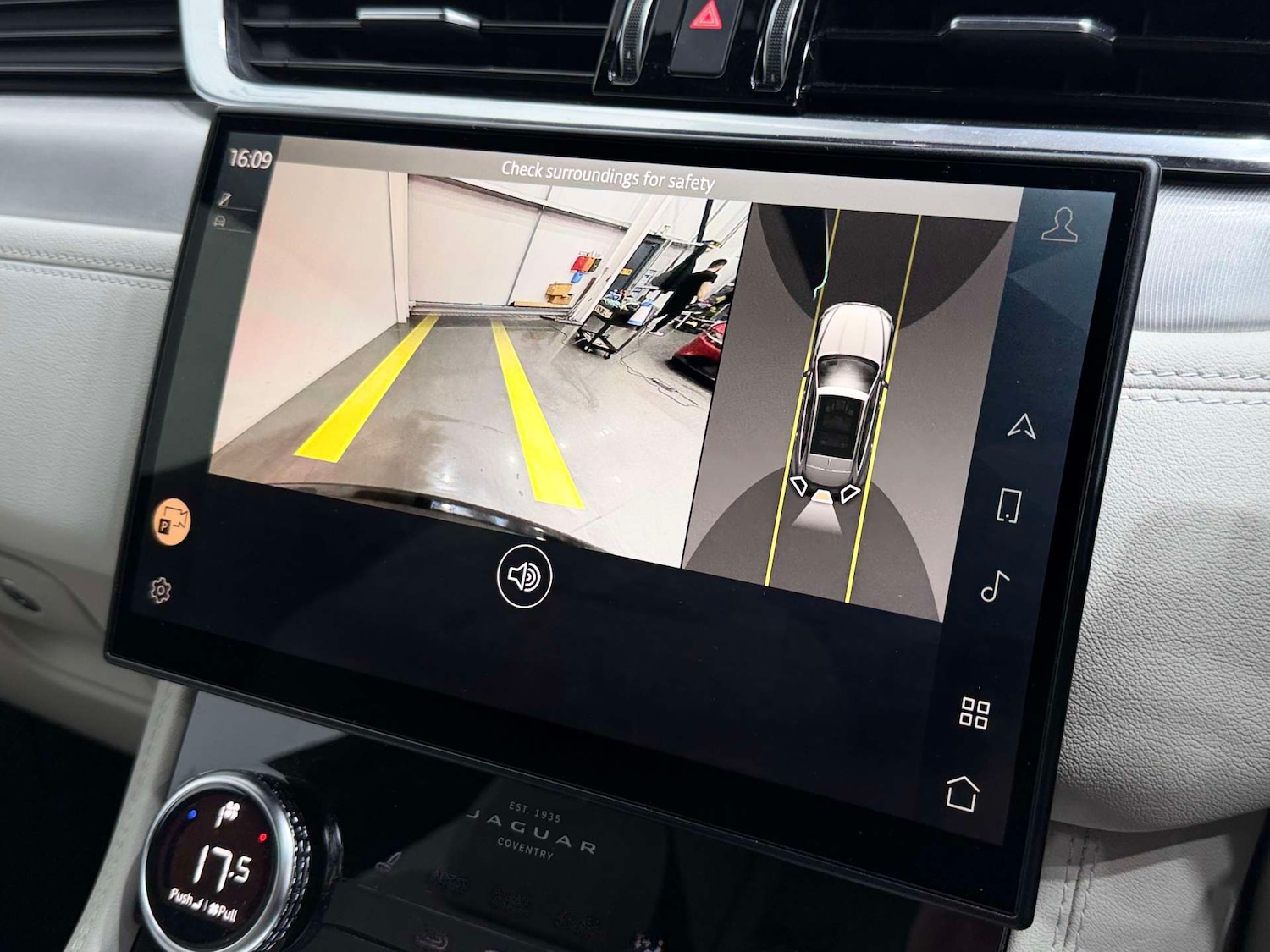 Used Jaguar F-Pace 2023 for sale - 77833938: Photo 49