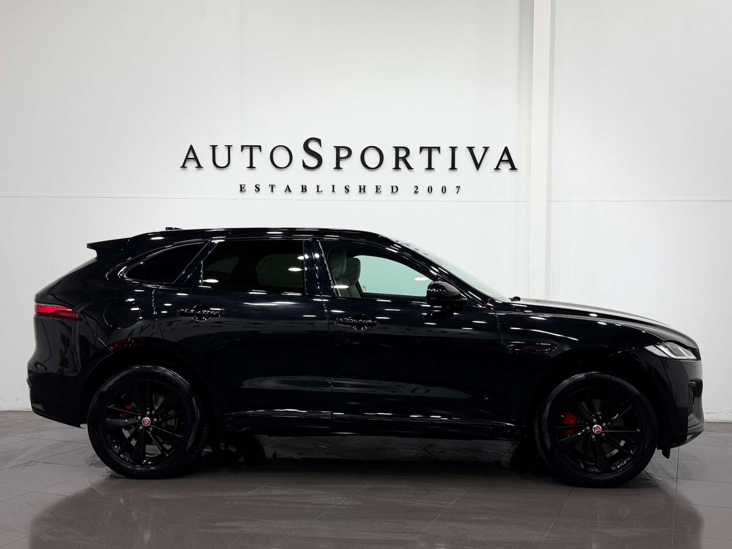 Used Jaguar F-Pace 2023 for sale - 77833938: Photo 7