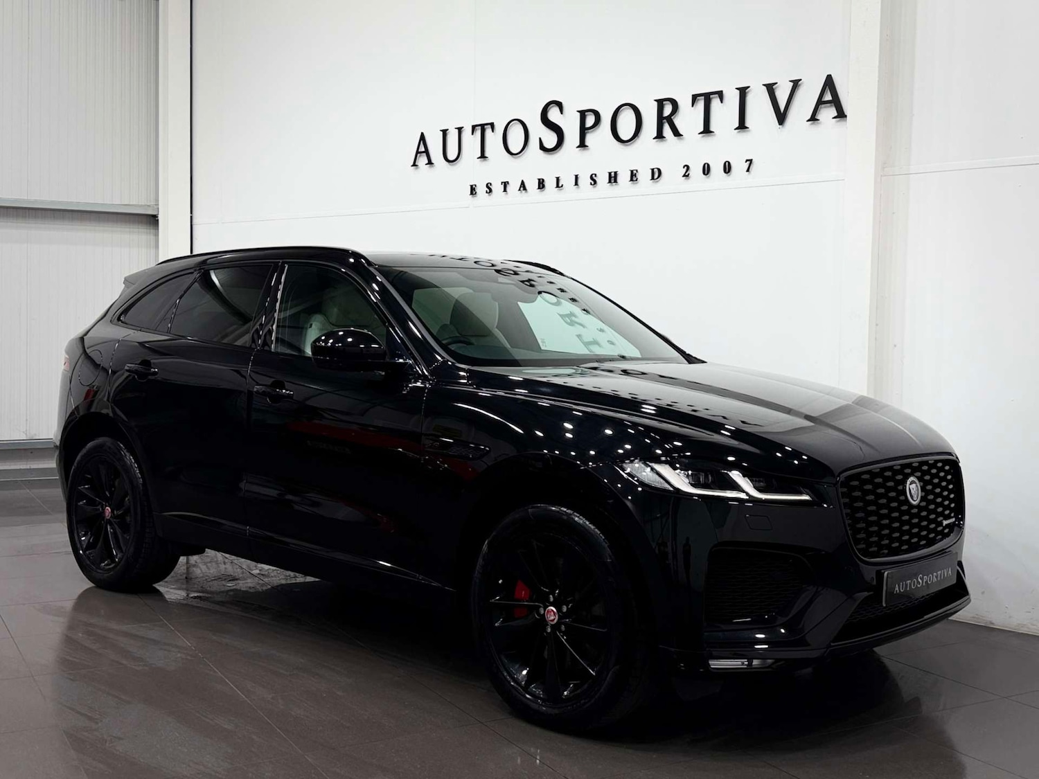 Used Jaguar F-Pace 2023 for sale - 77833938: Photo 8