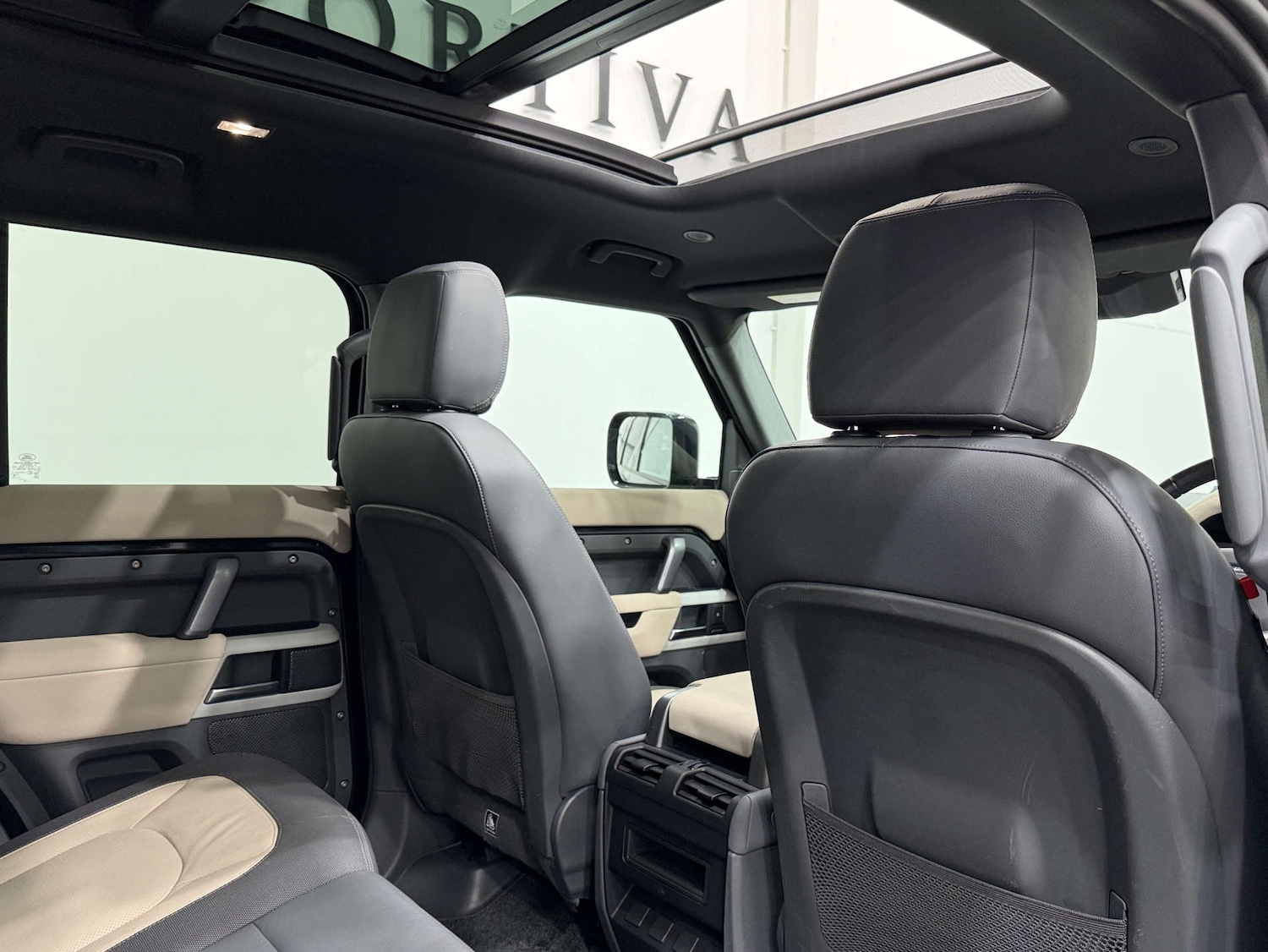 Used Land Rover Defender 2022 for sale - 77833881: Photo 18