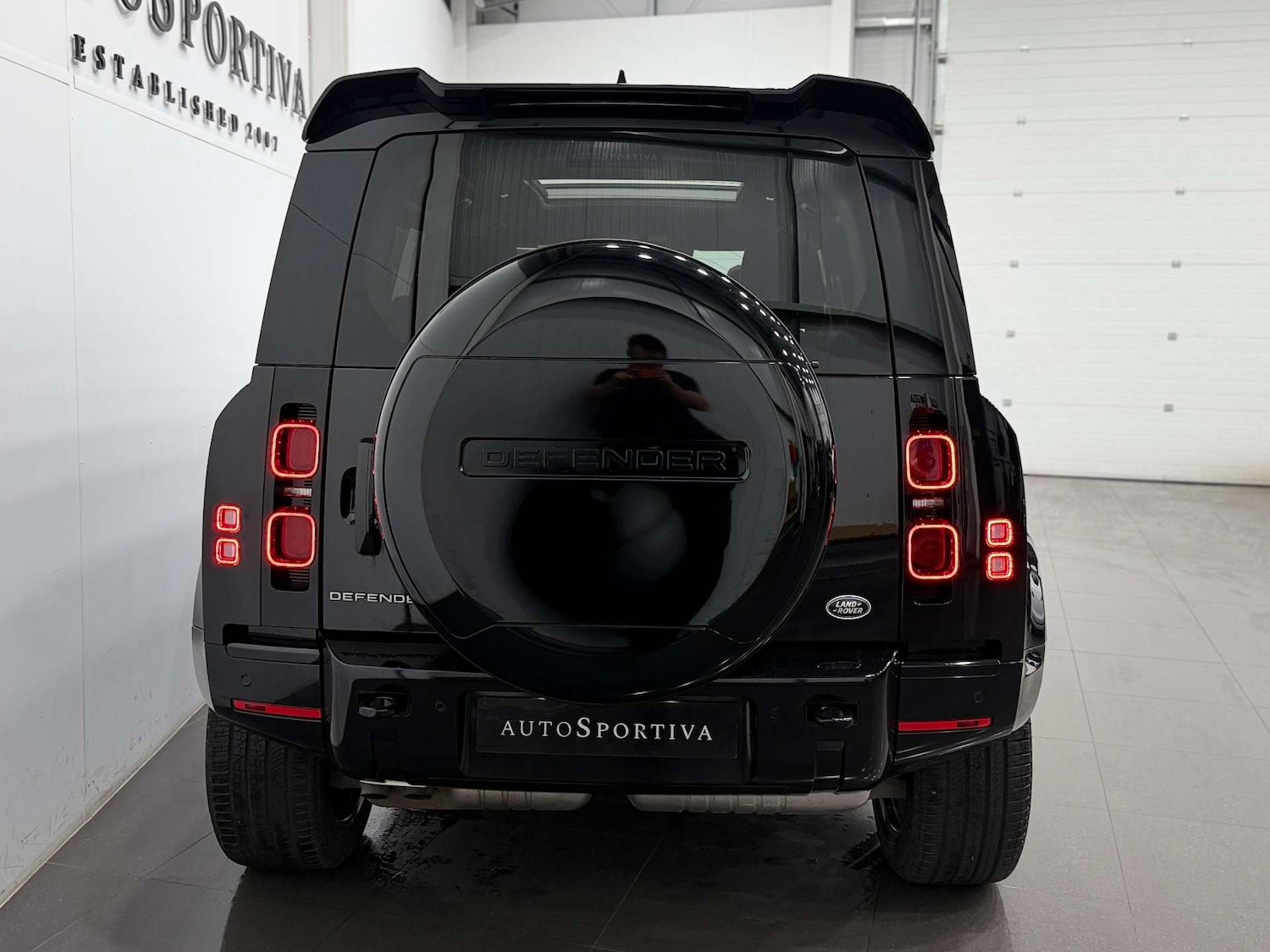 Used Land Rover Defender 2022 for sale - 77833881: Photo 9