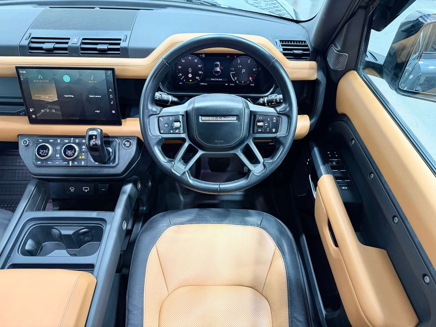 Used Land Rover Defender 2023 for sale - 77833920: Photo 23