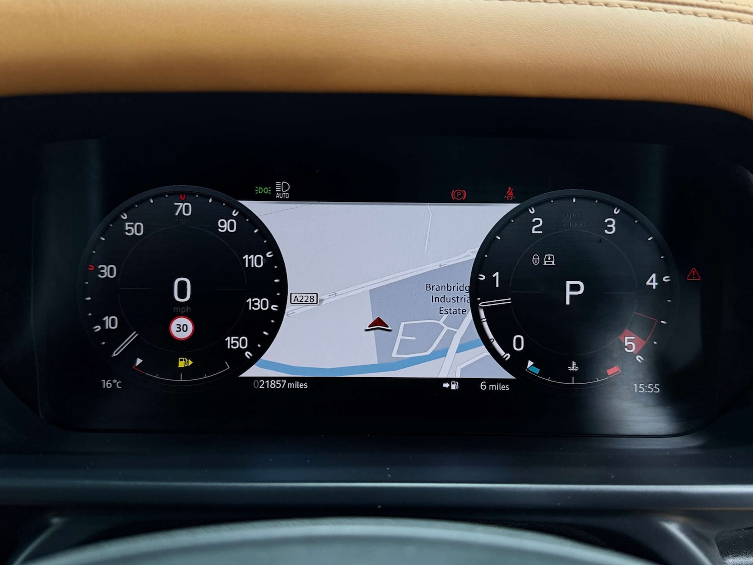 Used Land Rover Defender 2023 for sale - 77833920: Photo 25