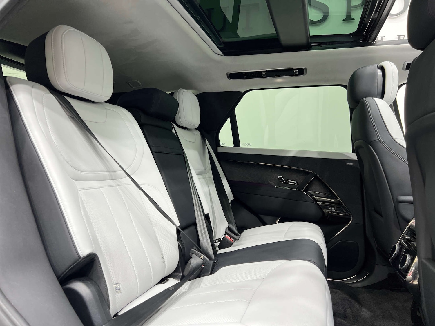 Used Land Rover Range Rover Sport 2023 for sale - 77833847: Photo 16