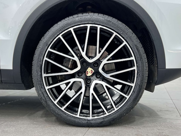 Used Porsche Cayenne 2021 for sale - 74938470: Photo 12
