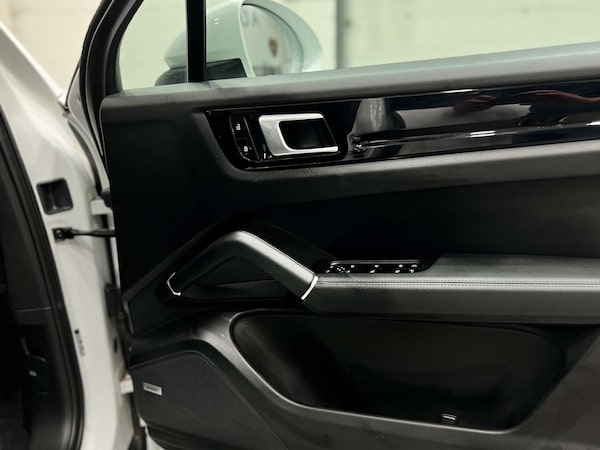 Used Porsche Cayenne 2021 for sale - 74938470: Photo 39