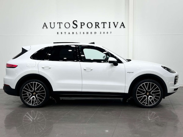 Used Porsche Cayenne 2021 for sale - 74938470: Photo 3