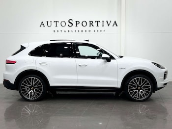 Used Porsche Cayenne 2021 for sale - 74938470: Photo