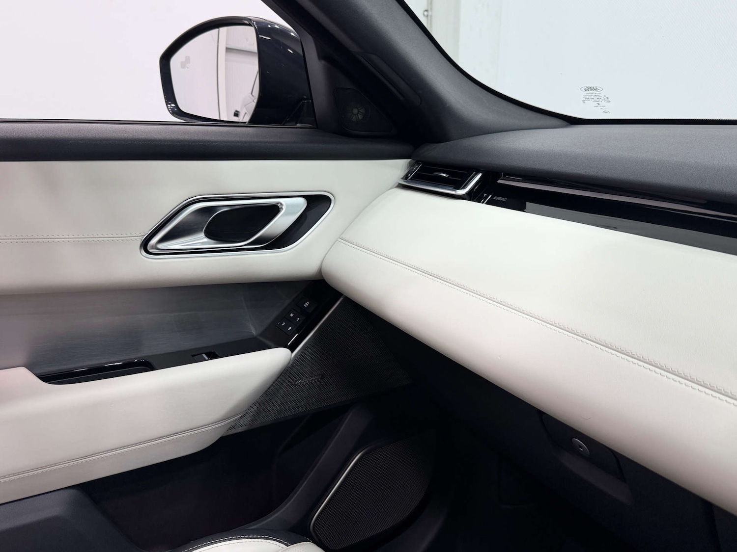 Used Land Rover Range Rover Velar 2022 for sale - 77833959: Photo 36