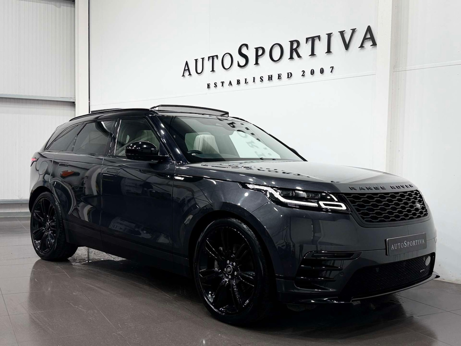 Used Land Rover Range Rover Velar 2022 for sale - 77833959: Photo 8