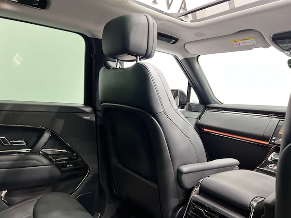 Used Land Rover Range Rover Sport 2023 for sale - 76068168: Photo 18