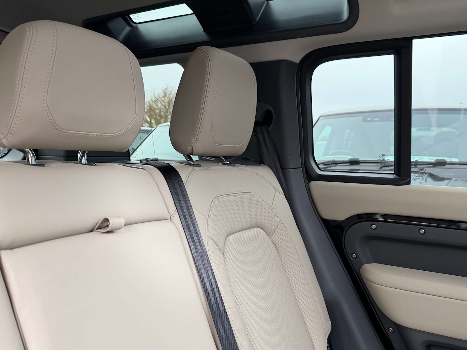 Used Land Rover Defender 2024 for sale - 77877352: Photo 13