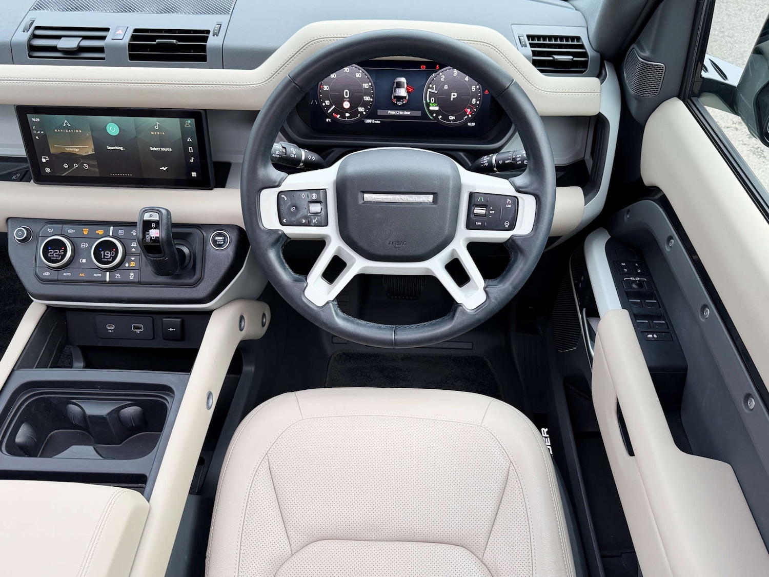 Used Land Rover Defender 2024 for sale - 77877352: Photo 19