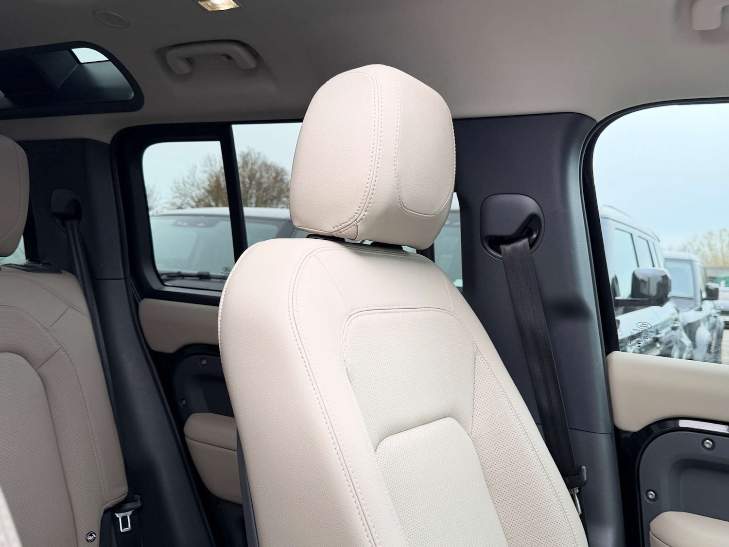 Used Land Rover Defender 2024 for sale - 77877352: Photo 29