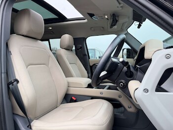 Used Land Rover Defender 2024 for sale - 77877352: Photo