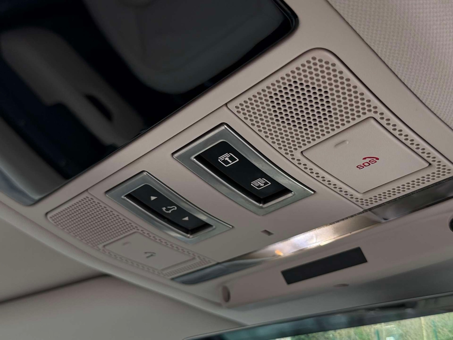 Used Land Rover Defender 2024 for sale - 77877352: Photo 30