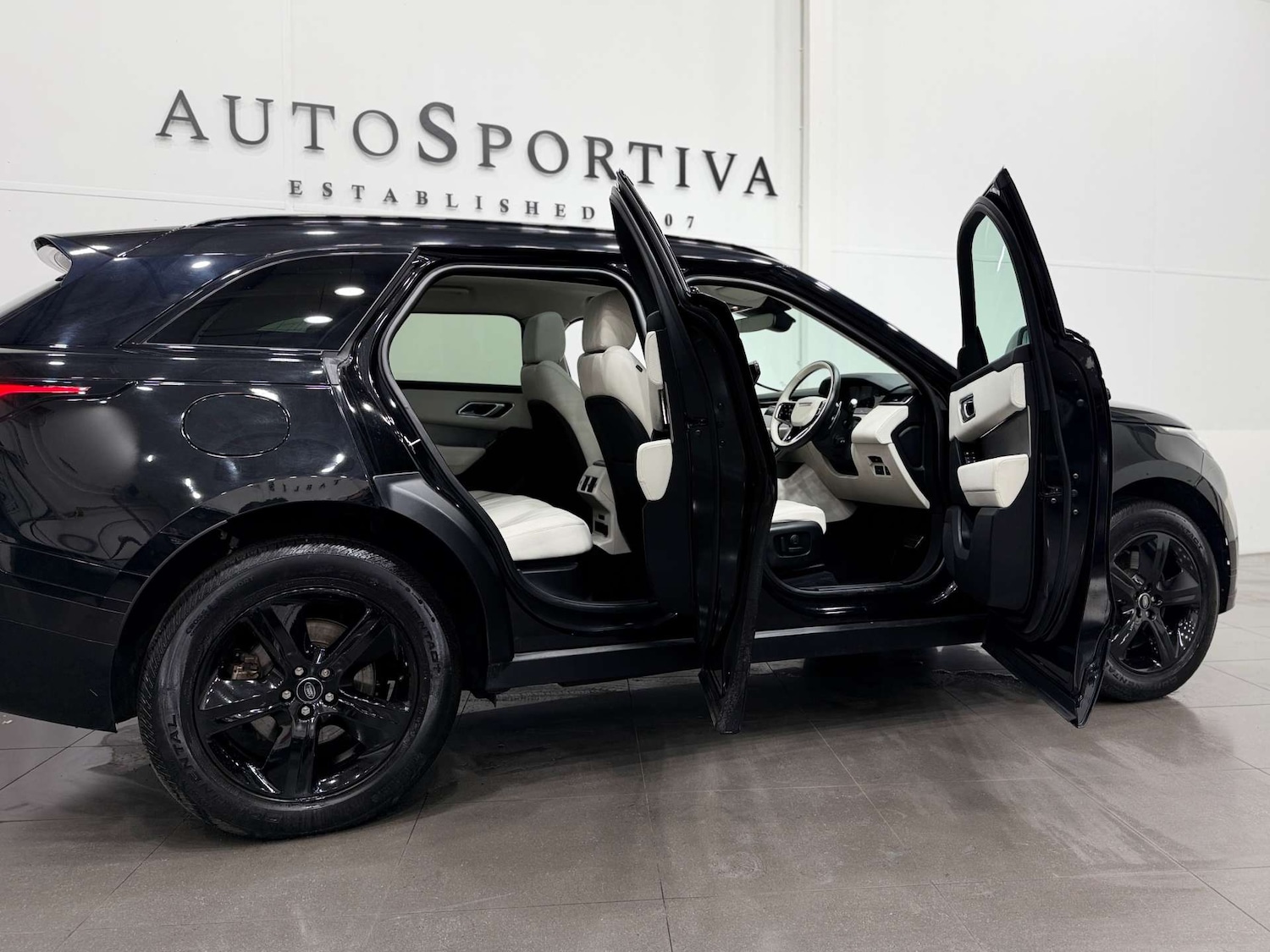 Used Land Rover Range Rover Velar 2022 for sale - 77833932: Photo 15