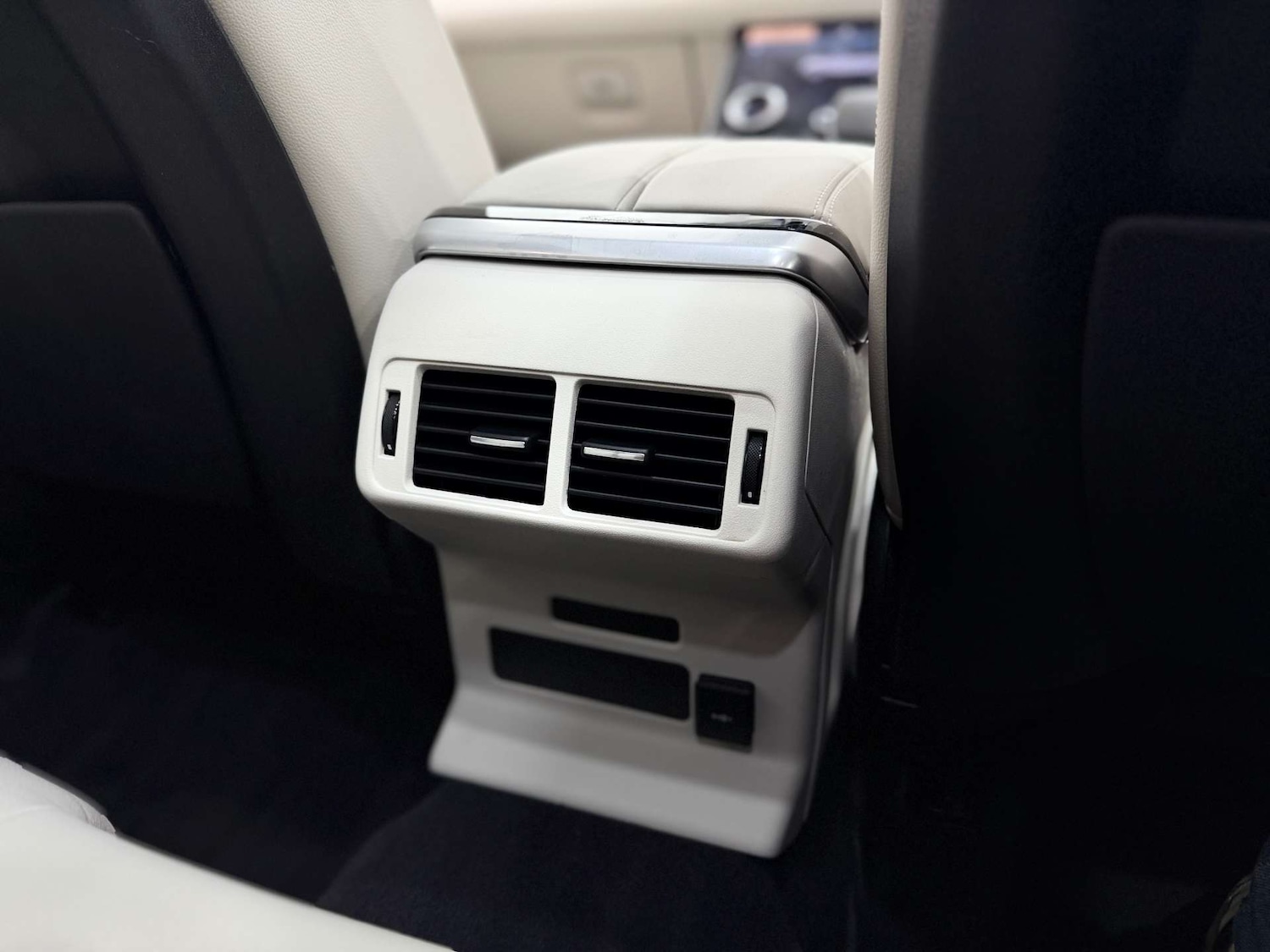 Used Land Rover Range Rover Velar 2022 for sale - 77833932: Photo 33