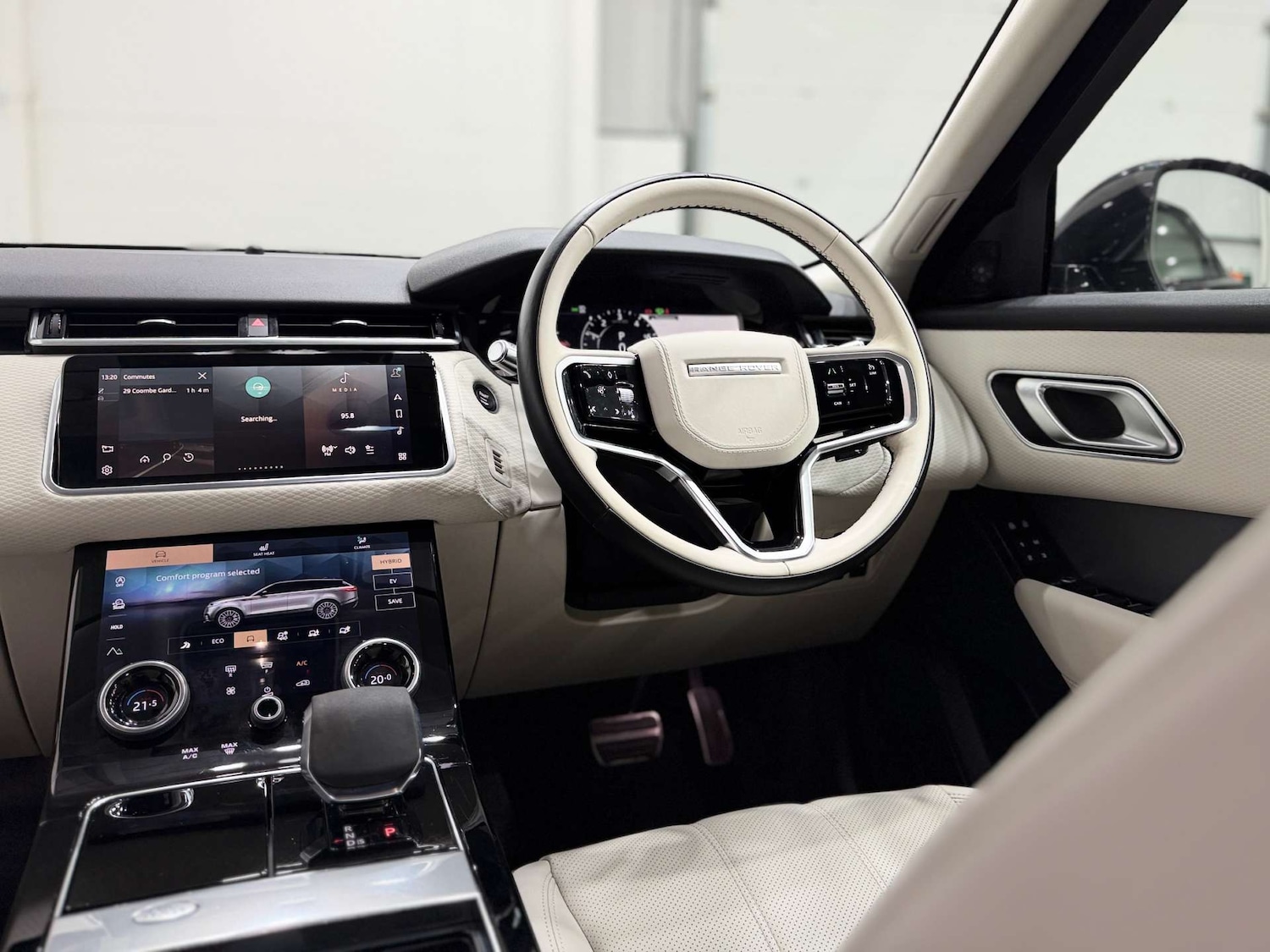 Used Land Rover Range Rover Velar 2022 for sale - 77833932: Photo 38