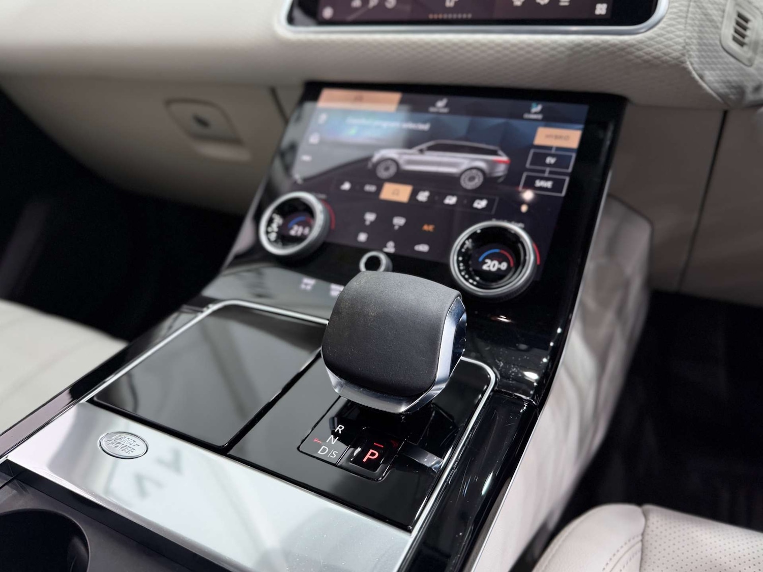 Used Land Rover Range Rover Velar 2022 for sale - 77833932: Photo 41