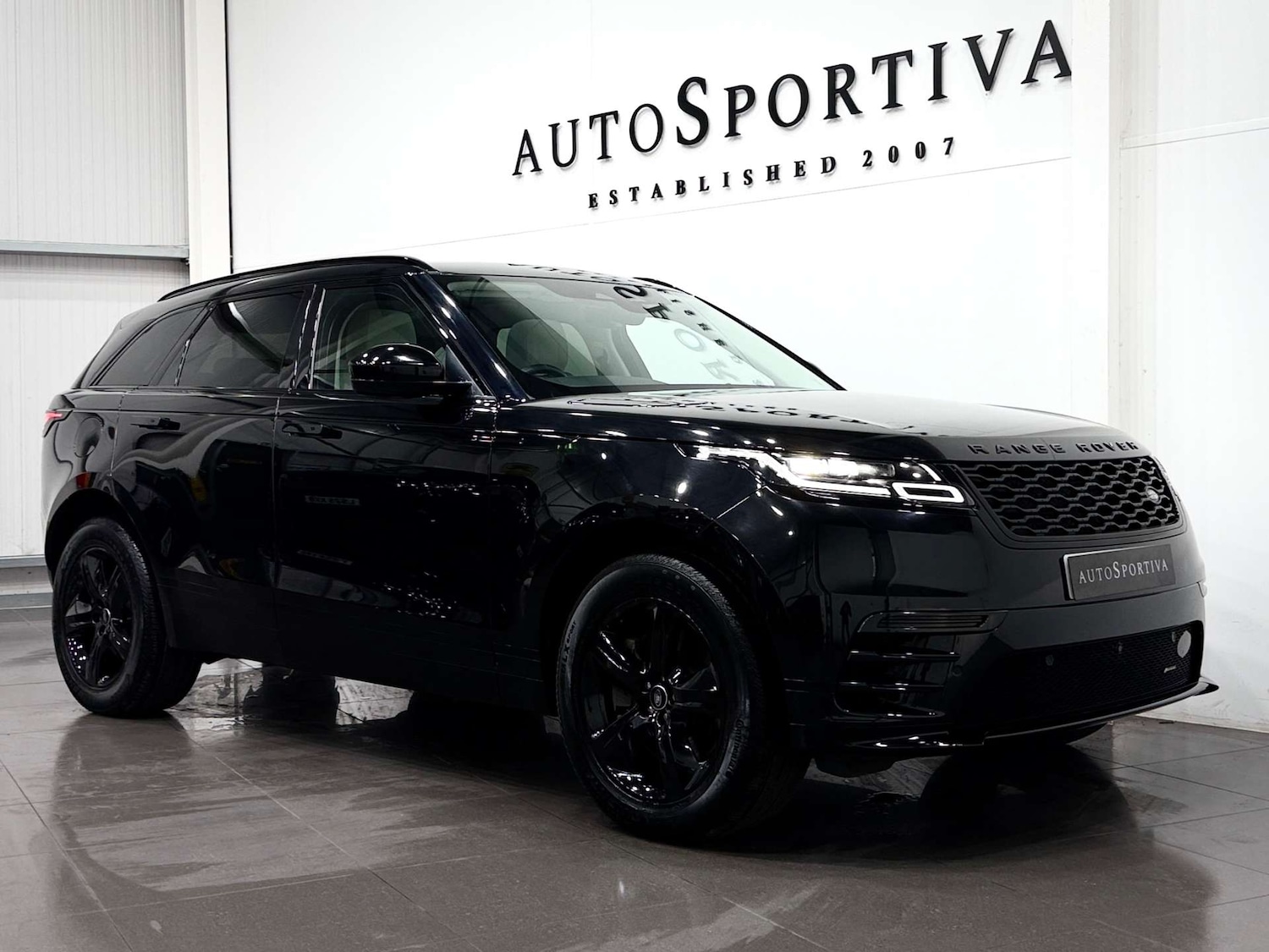 Used Land Rover Range Rover Velar 2022 for sale - 77833932: Photo 8