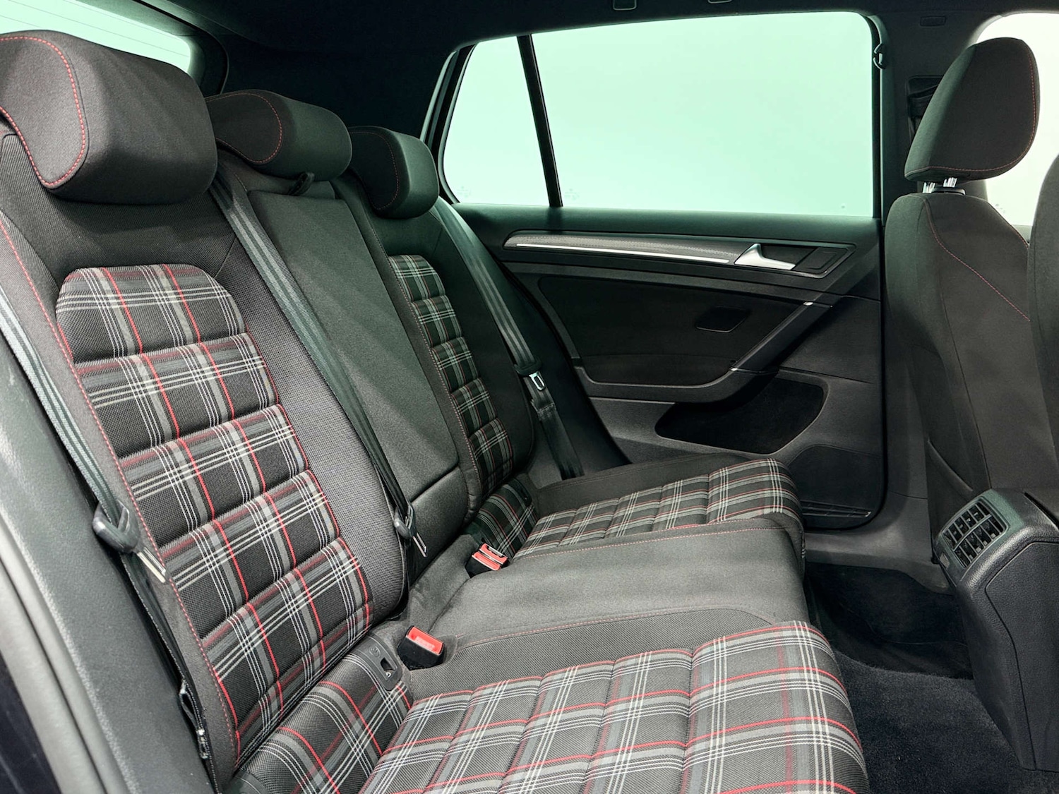 Used Volkswagen Golf 2020 for sale - 76505126: Photo 15