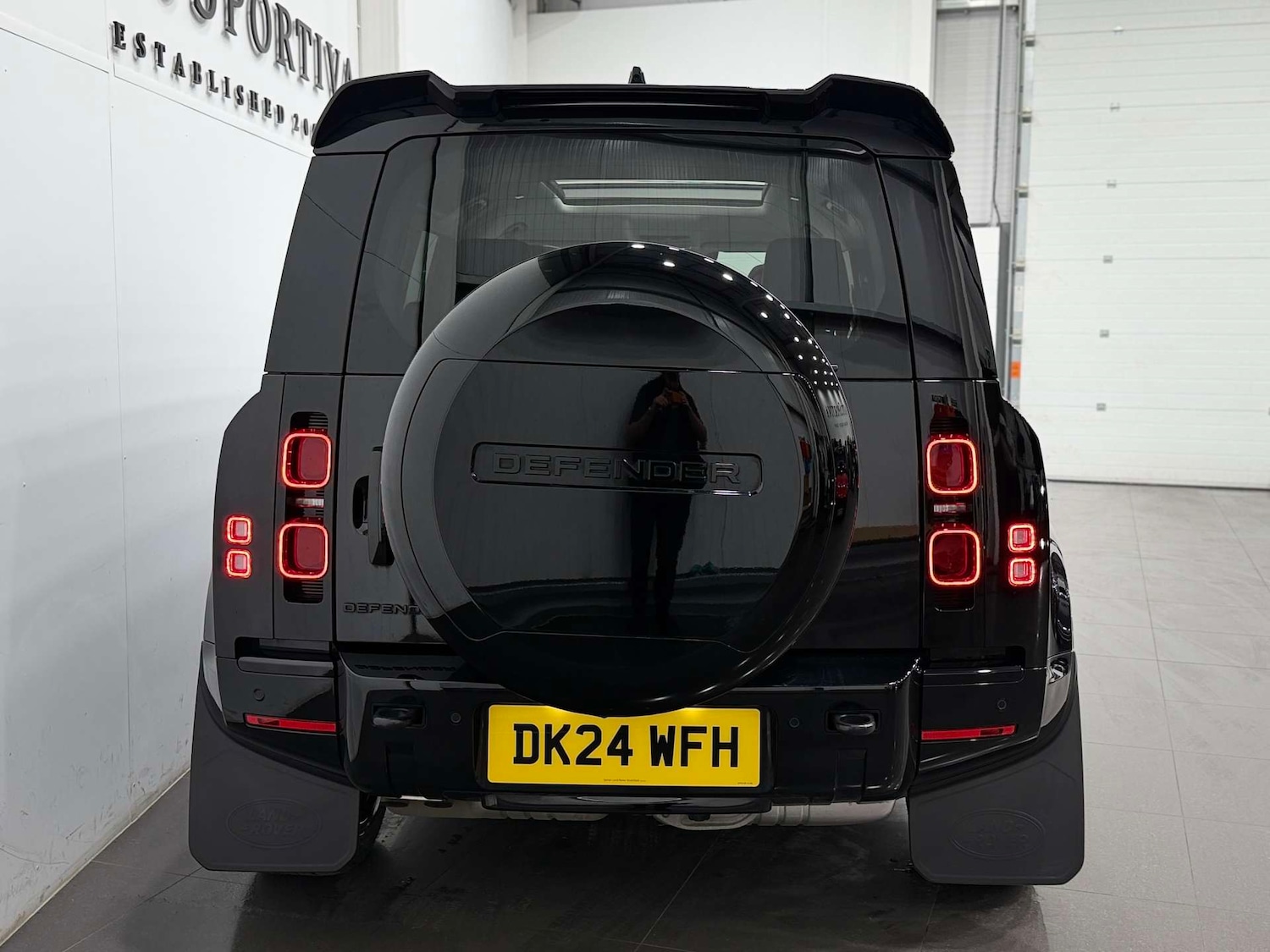 Used Land Rover Defender 2024 for sale - 77833939: Photo 10