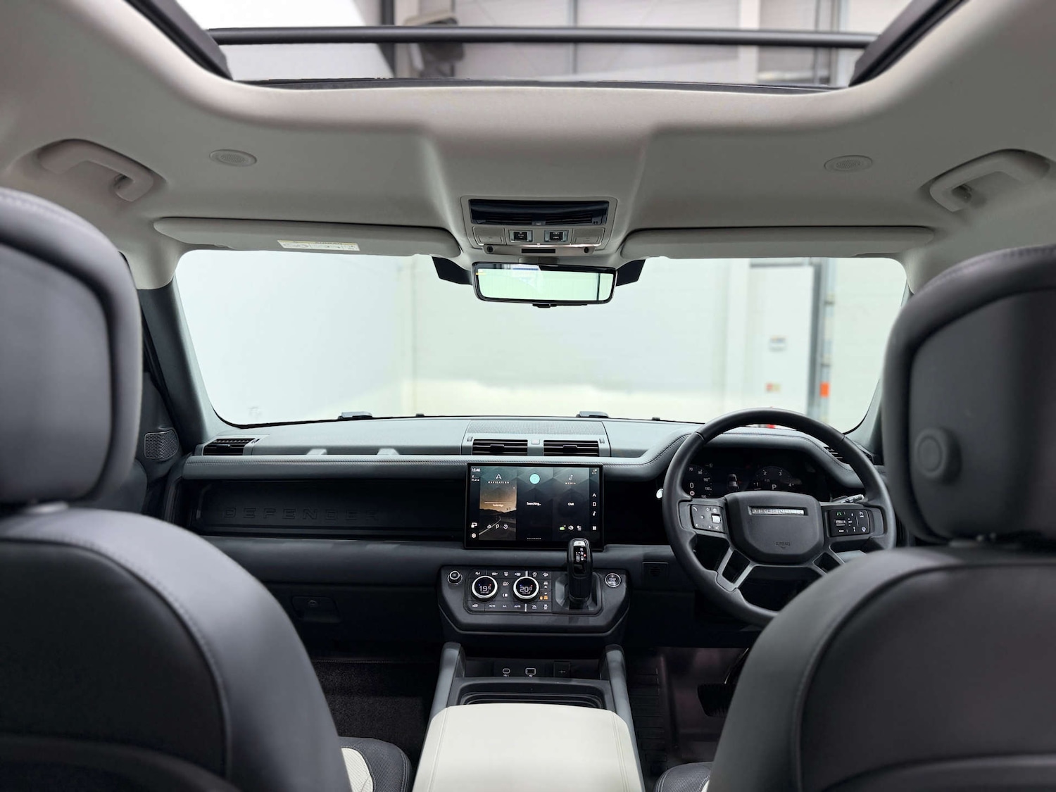 Used Land Rover Defender 2024 for sale - 77833939: Photo 20