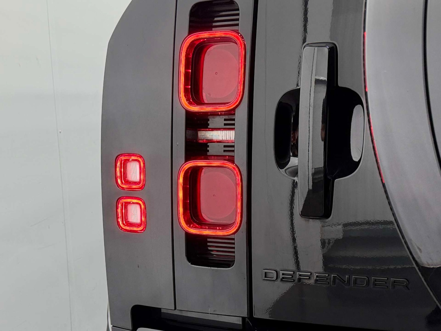 Used Land Rover Defender 2024 for sale - 77833939: Photo 28