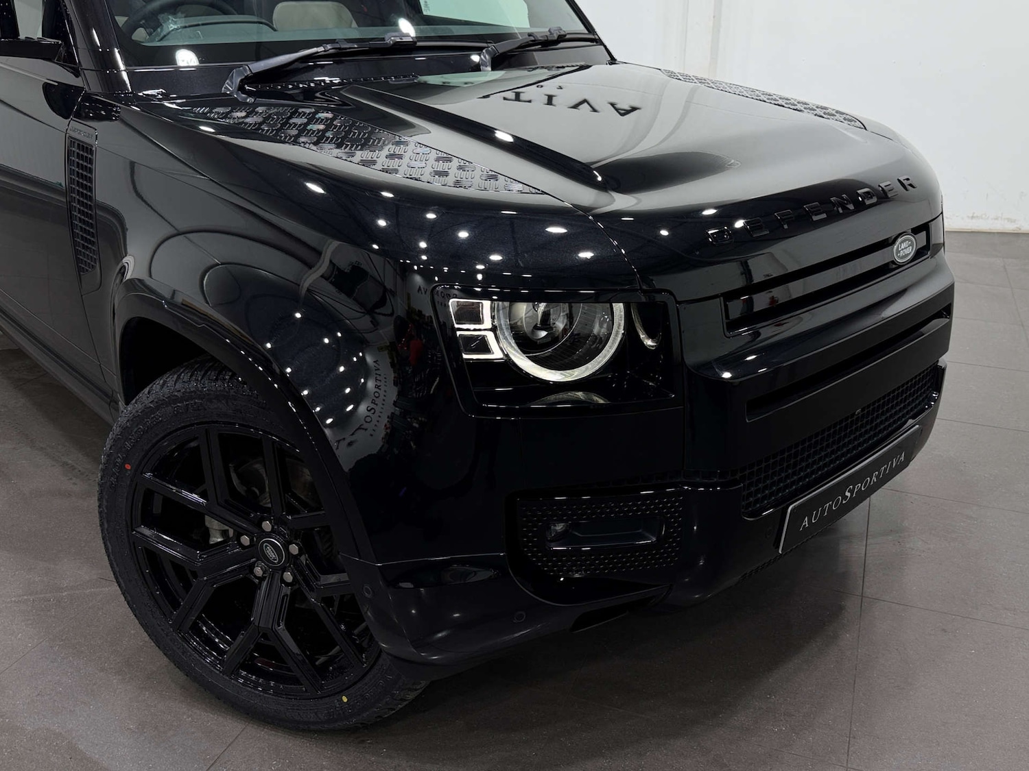 Used Land Rover Defender 2024 for sale - 77833939: Photo 36