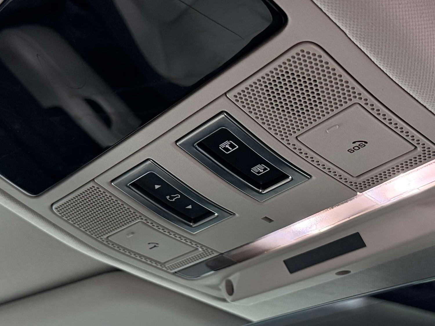 Used Land Rover Defender 2024 for sale - 77833939: Photo 43