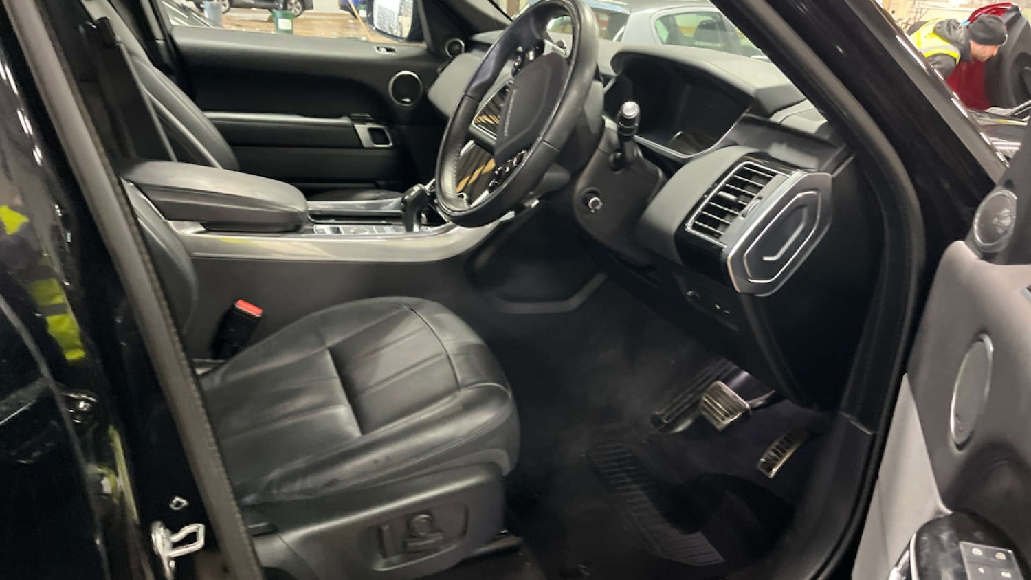 Used Land Rover Range Rover Sport 2022 for sale - 77920649: Photo 2