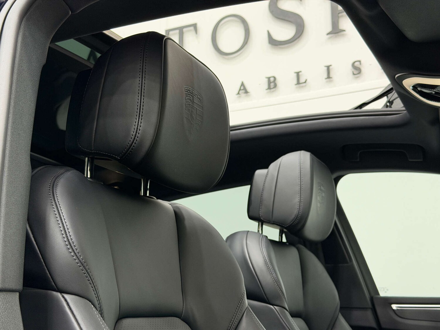 Used Porsche Macan 2022 for sale - 76567767: Photo 36