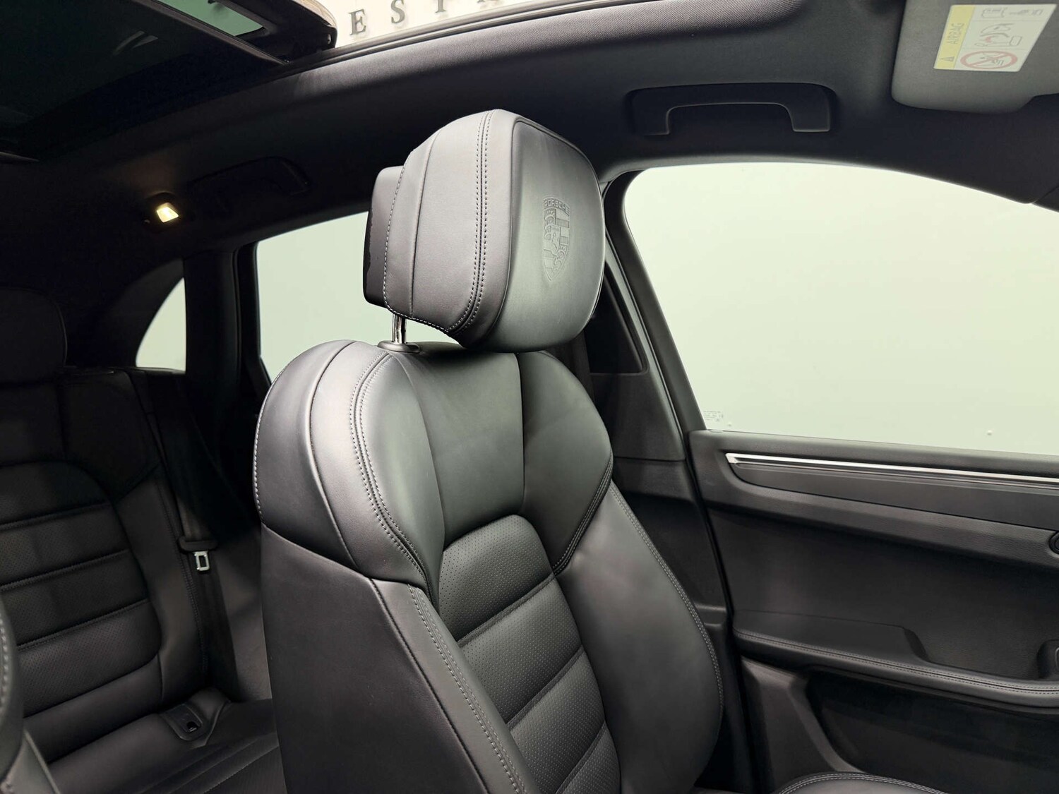 Used Porsche Macan 2022 for sale - 76567767: Photo 37