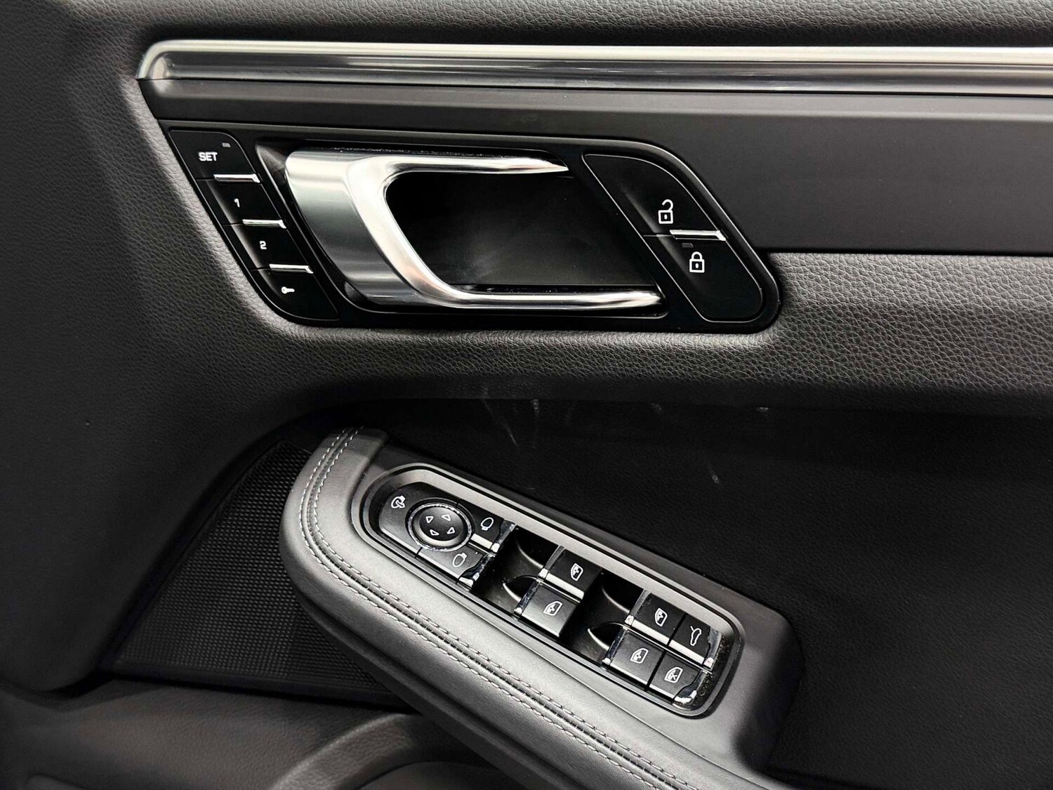 Used Porsche Macan 2022 for sale - 76567767: Photo 42