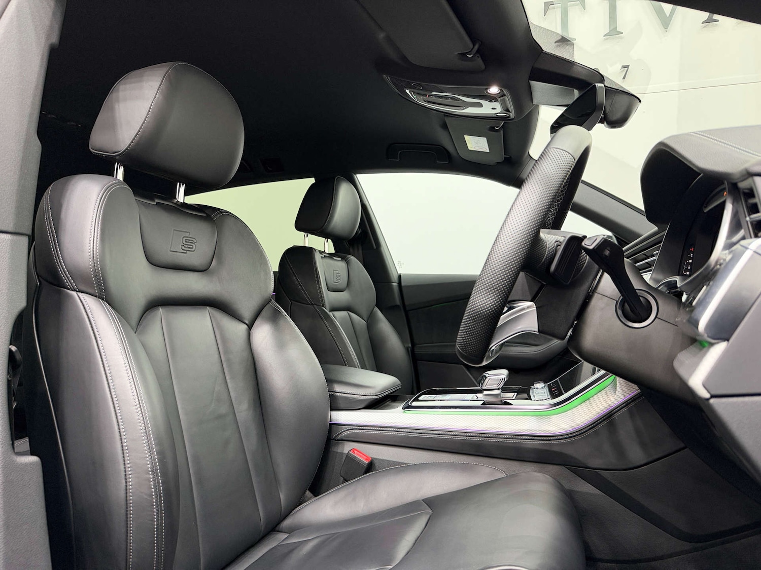 Used Audi Q8 2024 for sale - 76709180: Photo 2