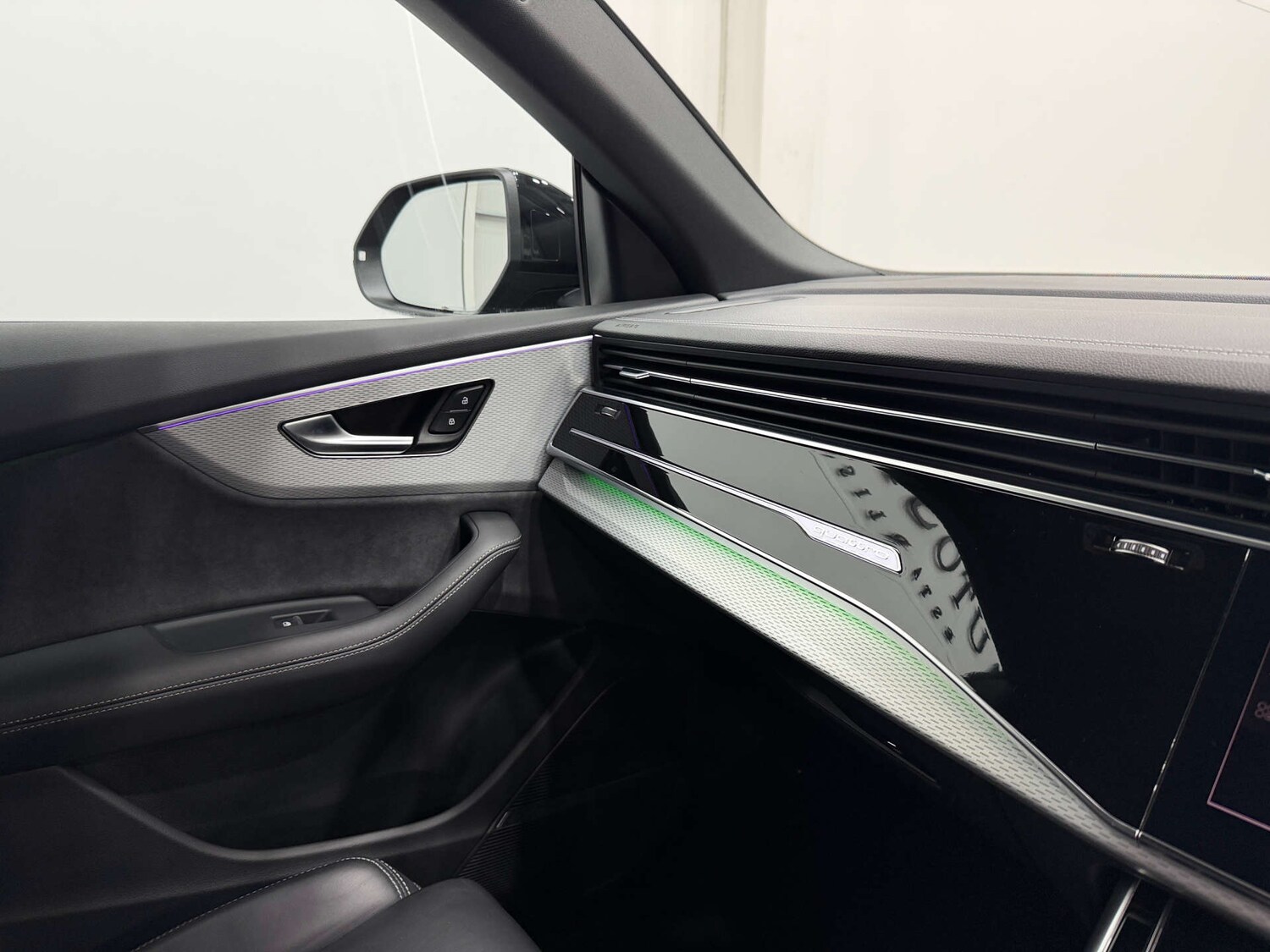 Used Audi Q8 2024 for sale - 76709180: Photo 33