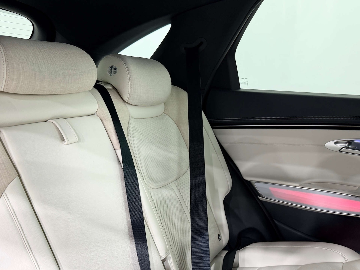 Used Genesis GV70 2024 for sale - 76340759: Photo 16